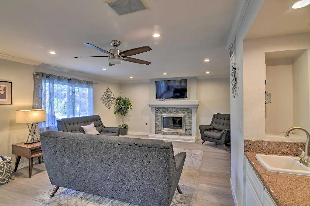 Las Vegas House With Pool And Hot Tub - 1 Mi To Strip! Villa United States