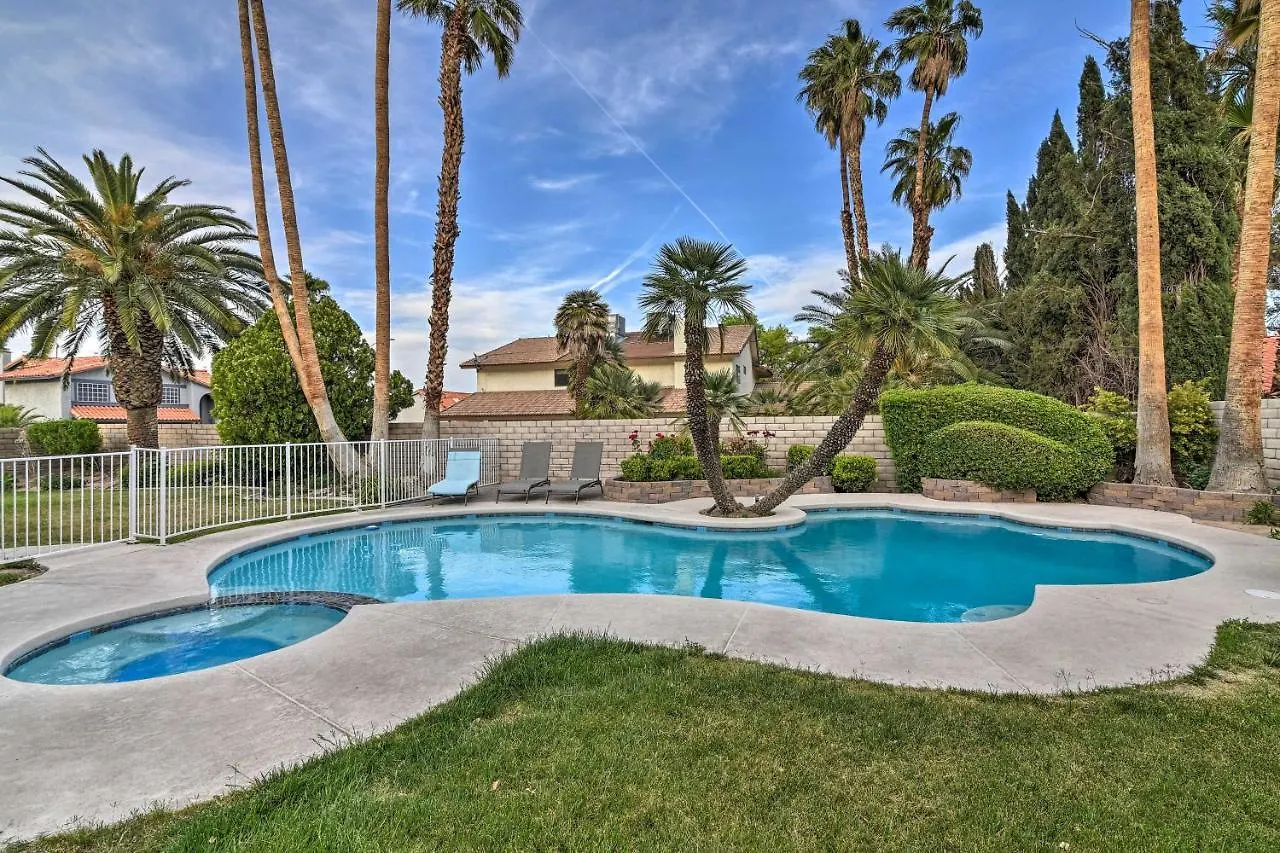 Las Vegas House With Pool And Hot Tub - 1 Mi To Strip! Villa