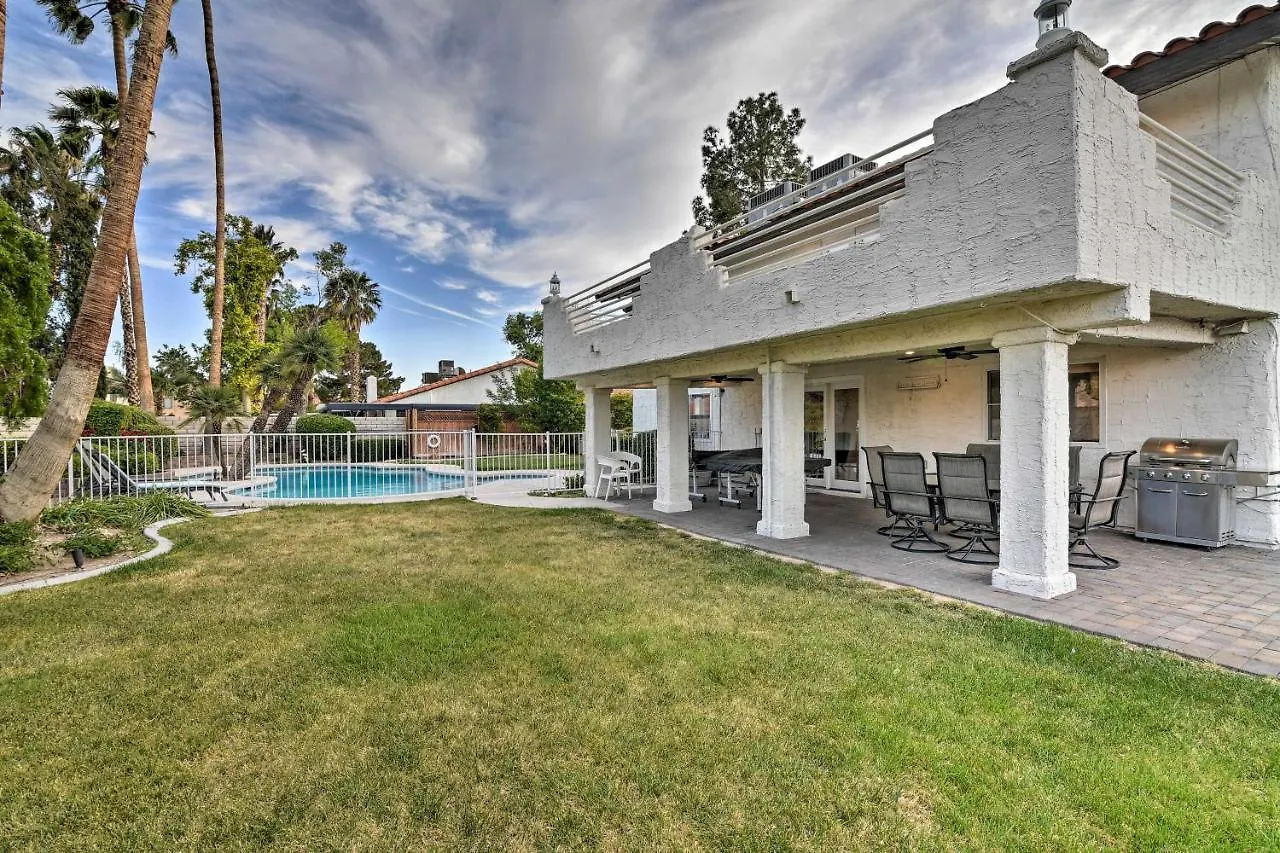 Las Vegas House With Pool And Hot Tub - 1 Mi To Strip! Villa Las Vegas